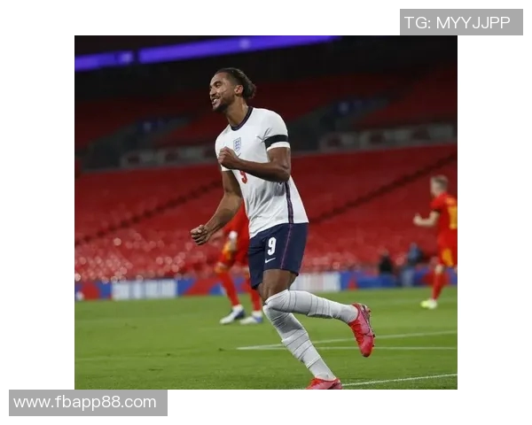 霍里谈三球神秘表现瞬间让人疑惑却总能进球的奇才 霍里谈三球神秘表现瞬间让人疑惑却总能进球的奇才