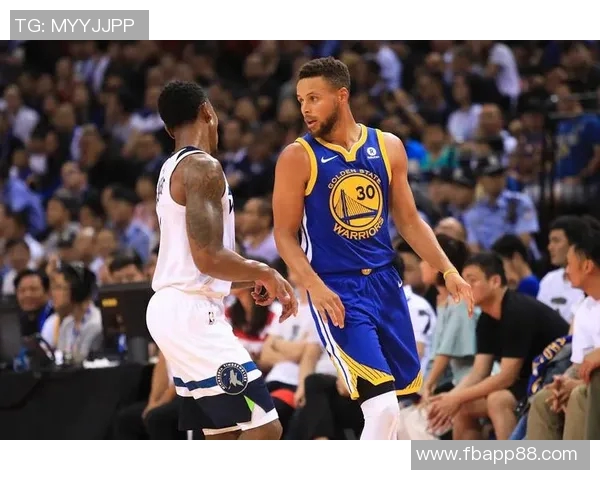 勇士创历史纪录连续三场比赛十名球员三分得分多点开花展现团队实力 勇士创历史纪录连续三场比赛十名球员三分得分多点开花展现团队实力